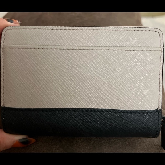 Kate Spade Wallet - Picture 4 of 7